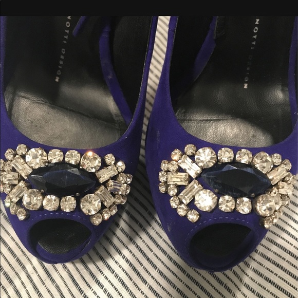 Pregnant can’t wear them - Picture 5 of 8